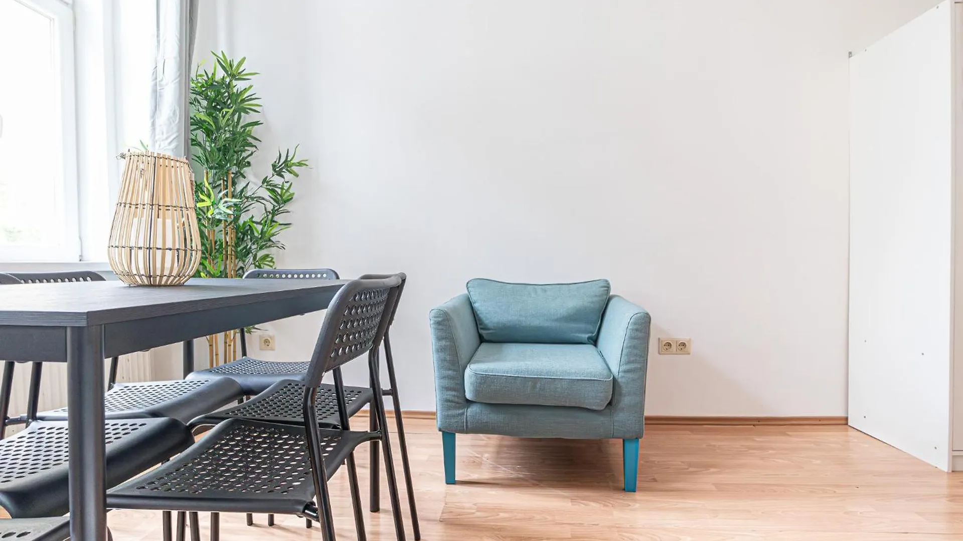Apartment Breathtaking 2Br Apt Modern Design/Near Schoennbrunn Vienna