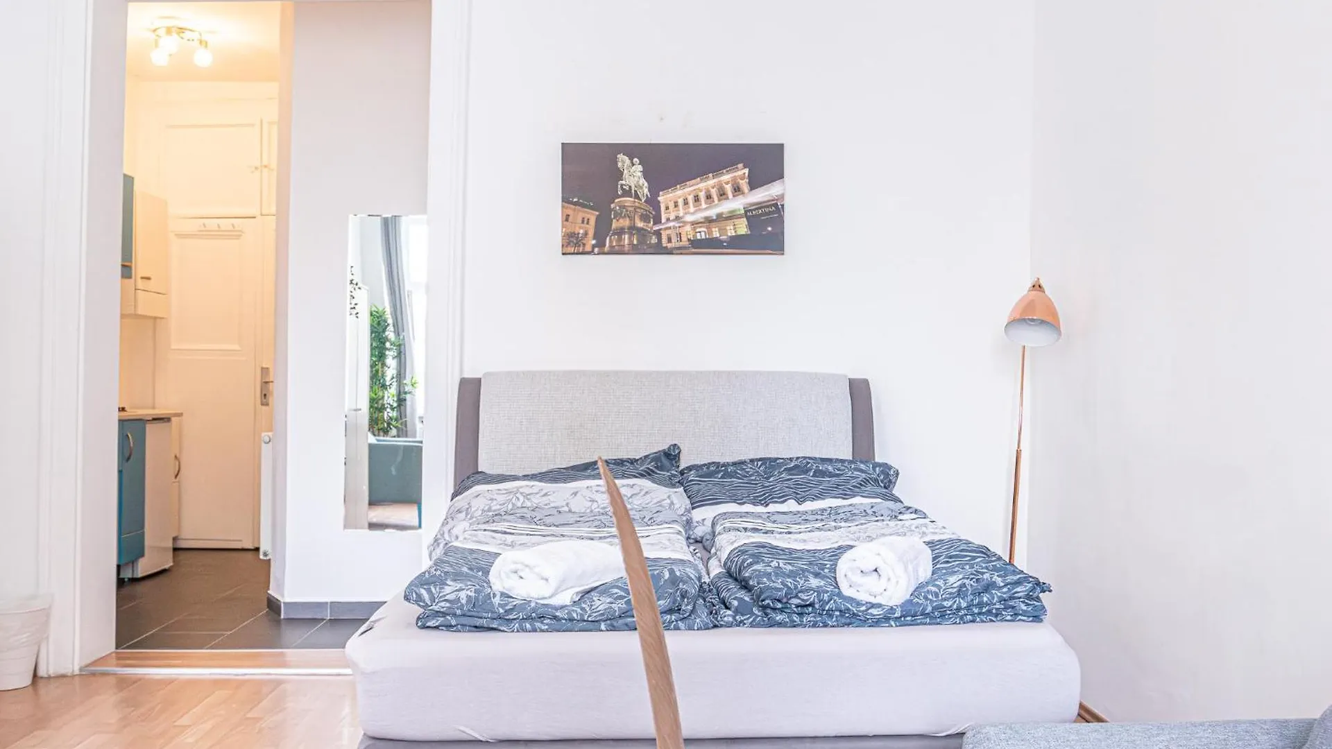 Breathtaking 2Br Apt Modern Design/Near Schoennbrunn Vienna 0*,  Austria