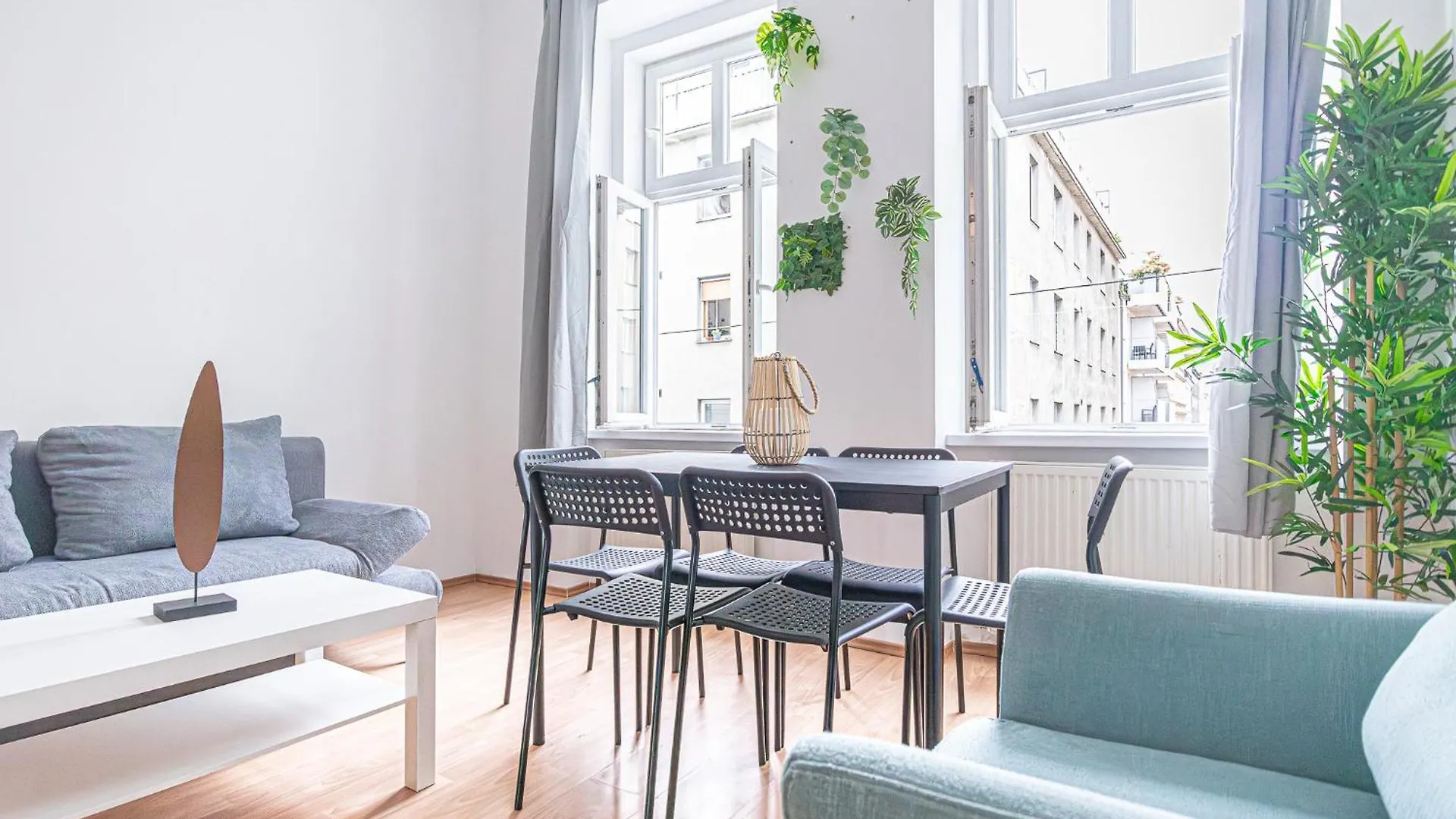 Apartment Breathtaking 2Br Apt Modern Design/Near Schoennbrunn Vienna