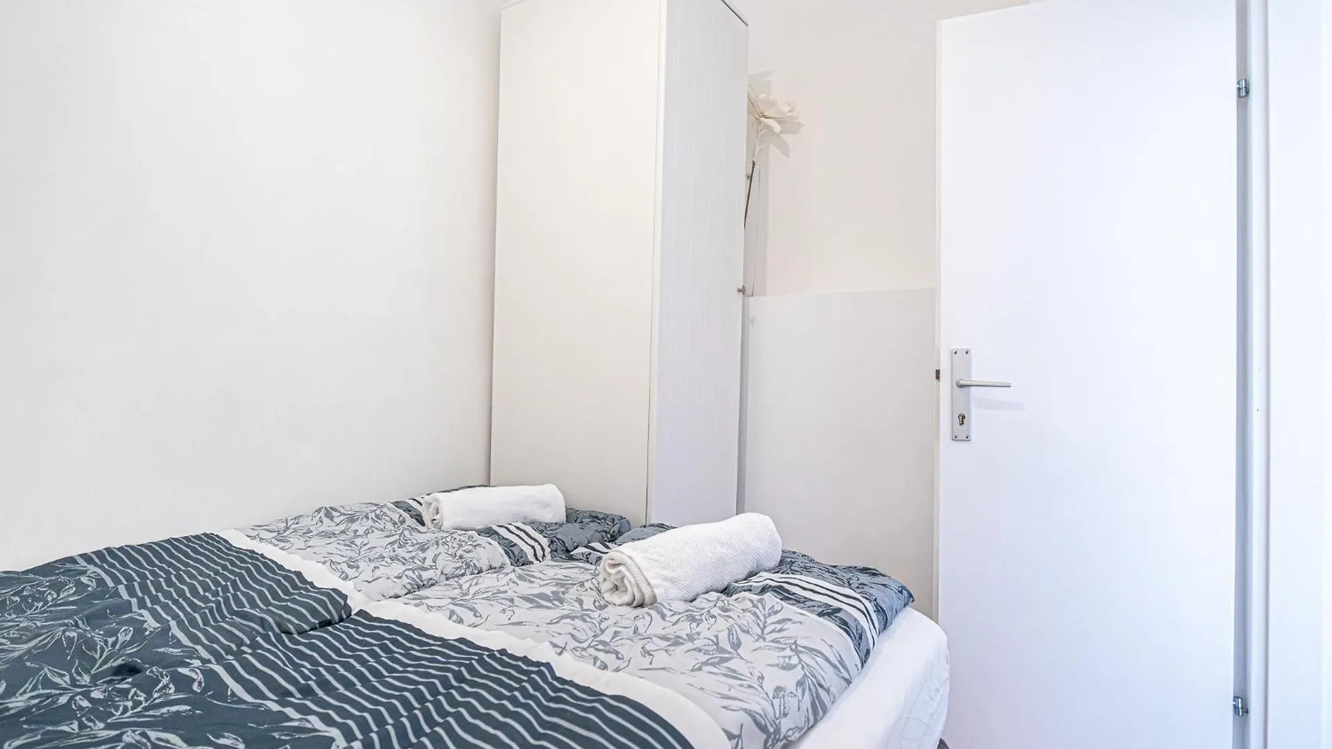 Breathtaking 2Br Apt Modern Design/Near Schoennbrunn Vienna Apartment